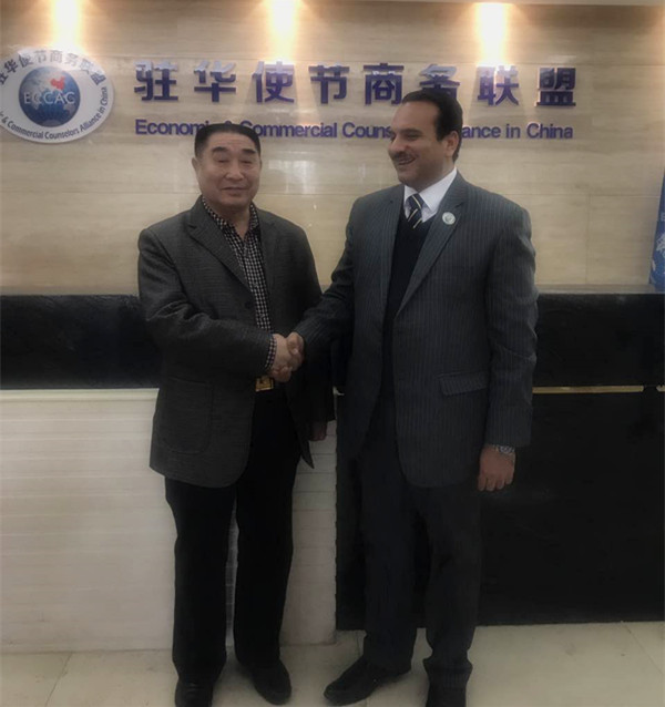 Senior Consultant of Asia Pacific monetary investment bank chairman and President Feng Xiangshan met with envoys of business alliance (Africa and Arabia state), Chinese international business union vice president Saeed Hussein (Hassan)